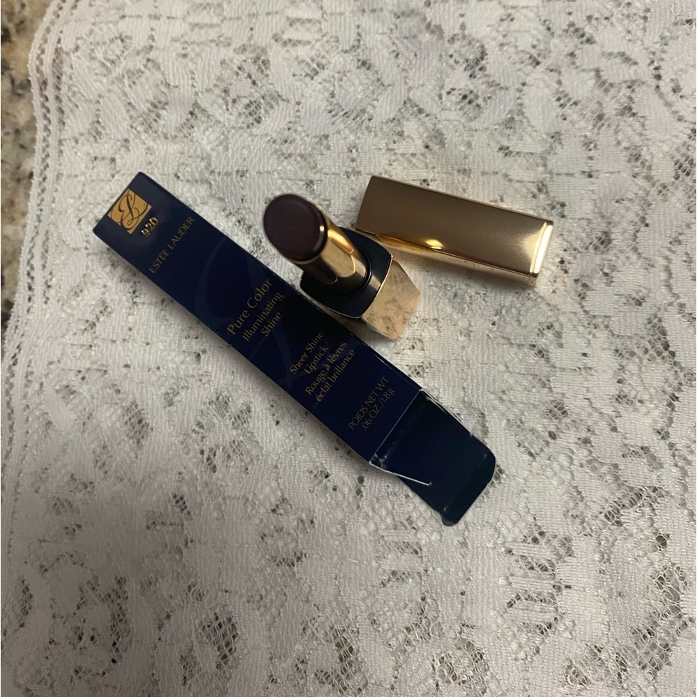 Estée Lauder lipstick